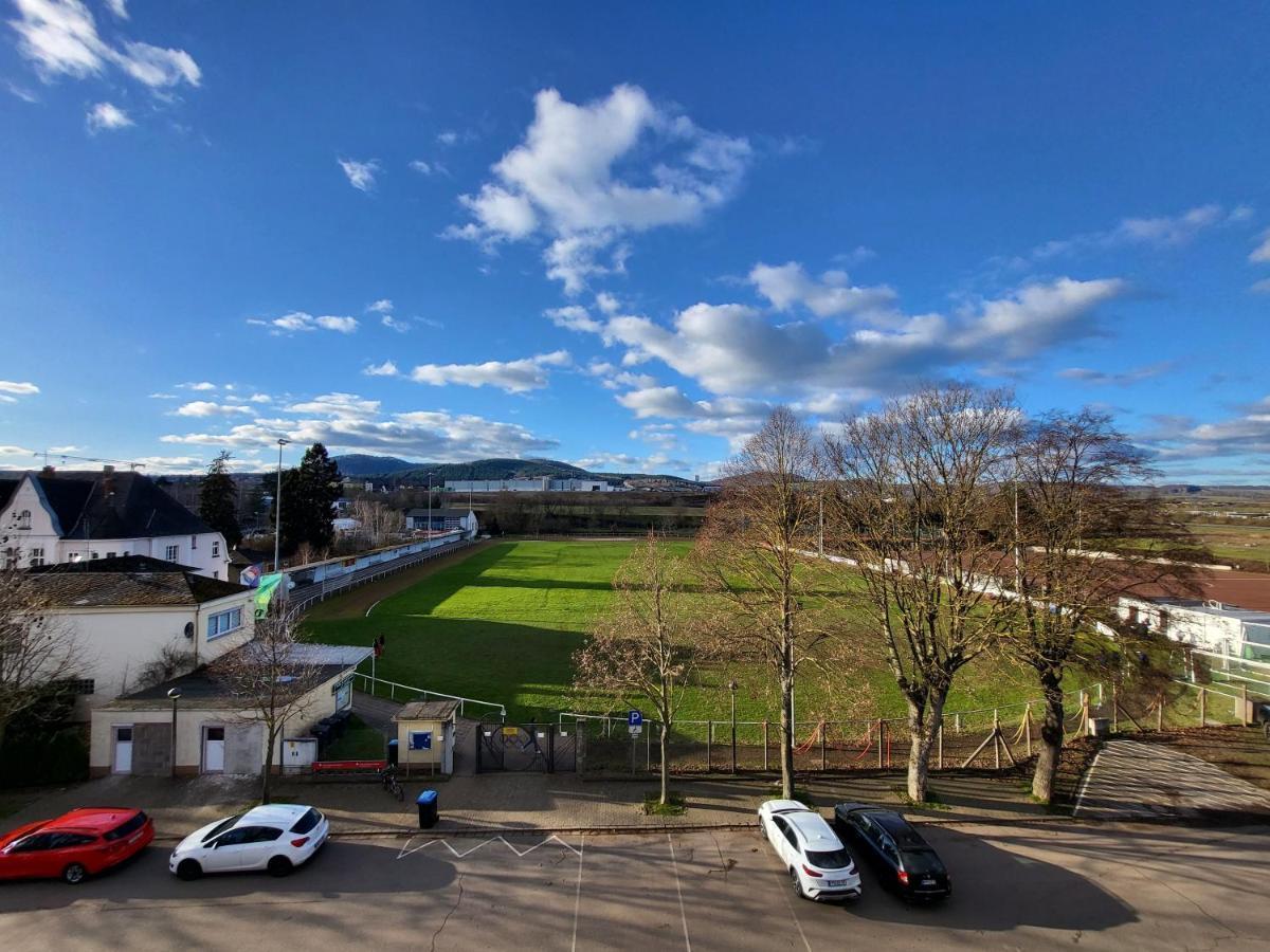 Wohnen Wie Im Schloss - Alter Bahnhof Von Kruft Lägenhet Exteriör bild